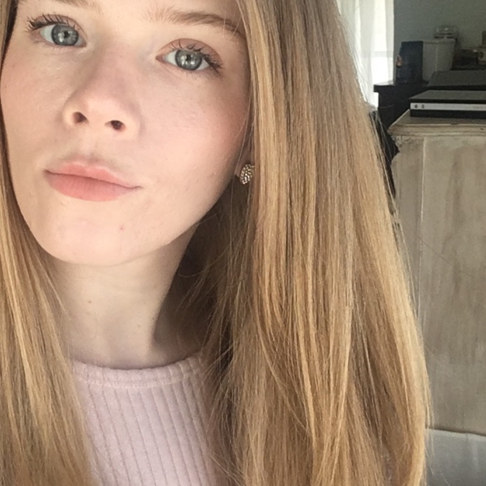 Meet your Posher, Maria